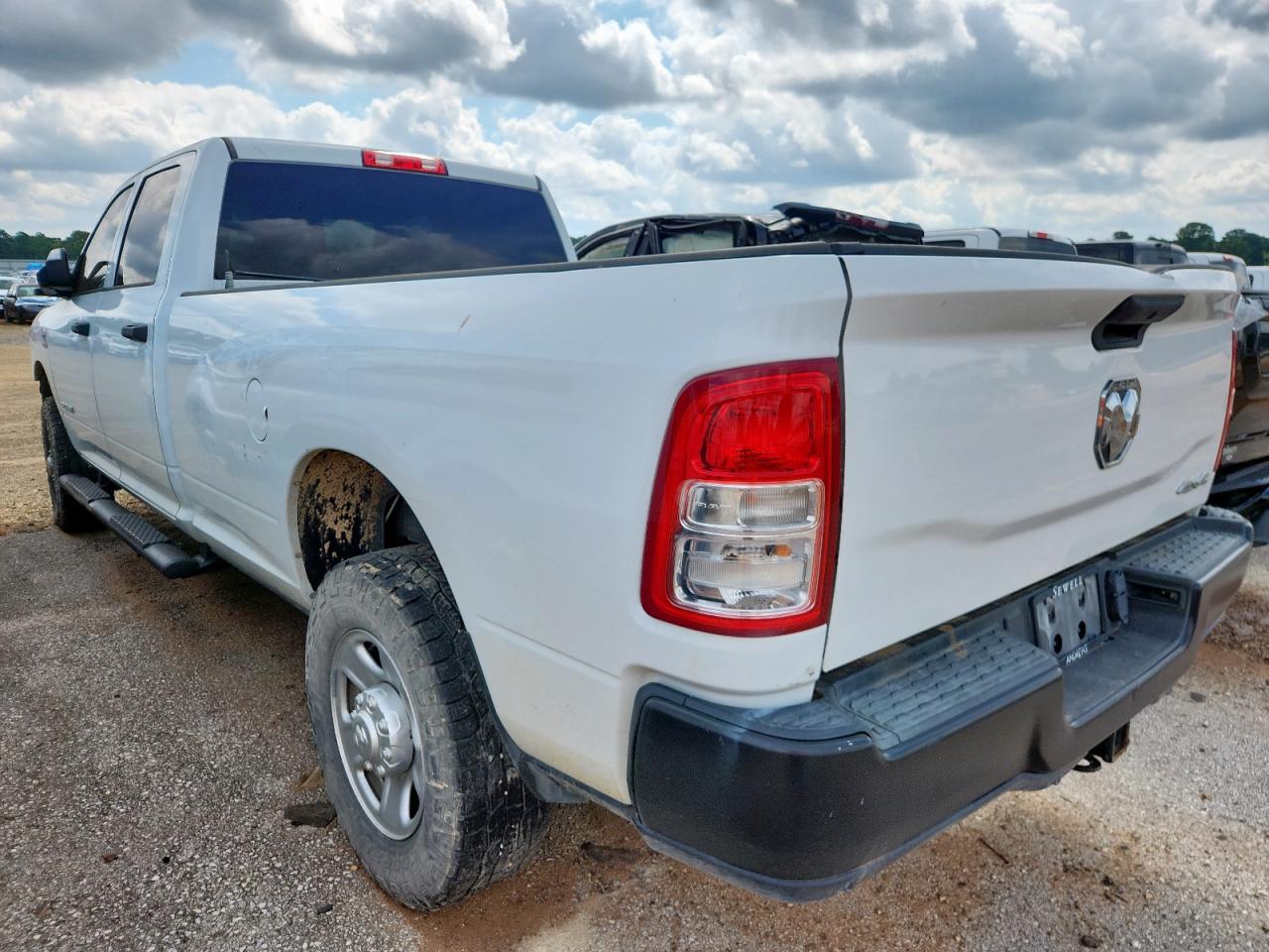 2022 Ram 2500 Tradesman - Фото 2