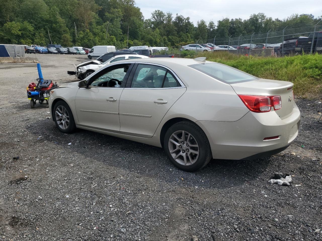 2015 Chevrolet Malibu 1Lt - Image 2