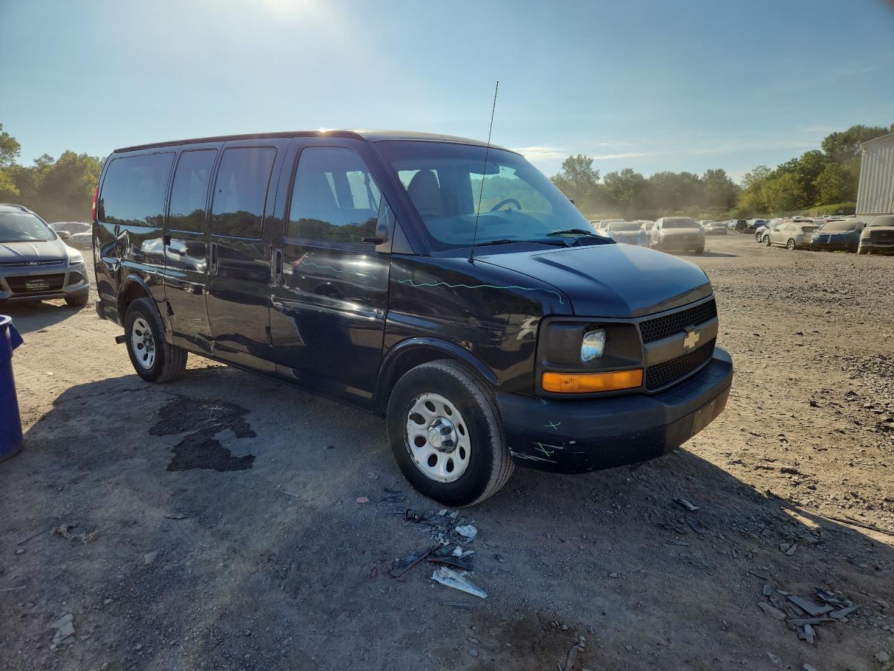 2012 Chevrolet Express G1500 Ls - Image 4