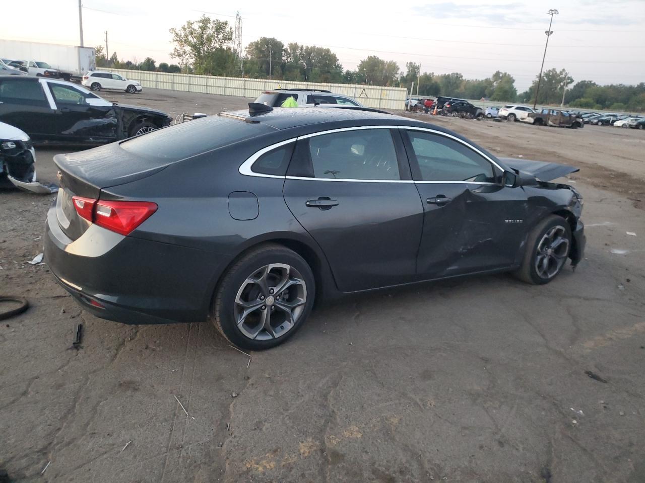 2017 Chevrolet Malibu Ls - Image 3