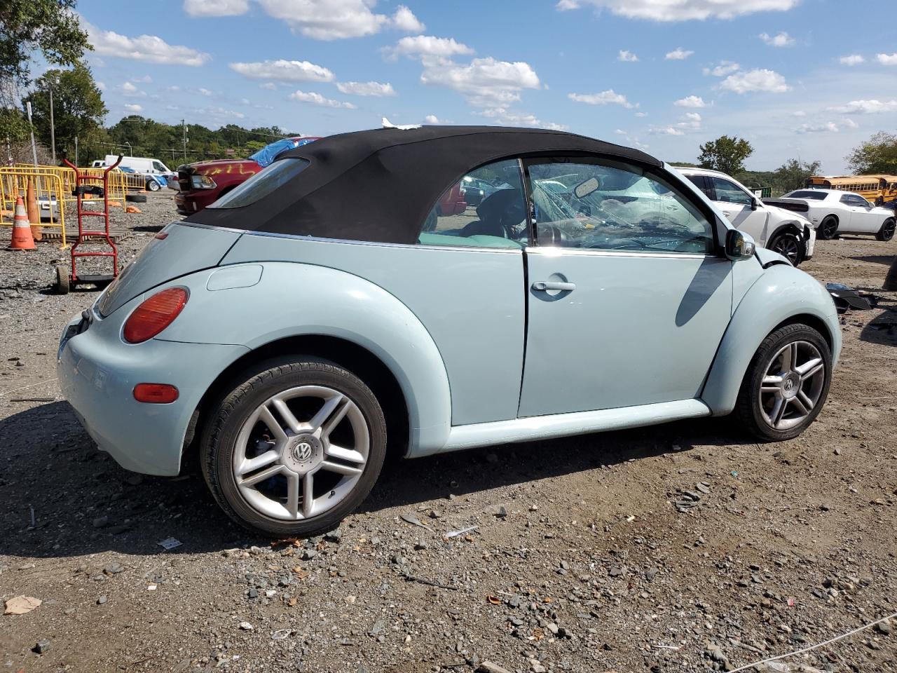 2005 Volkswagen New Beetle Gls - Фото 3