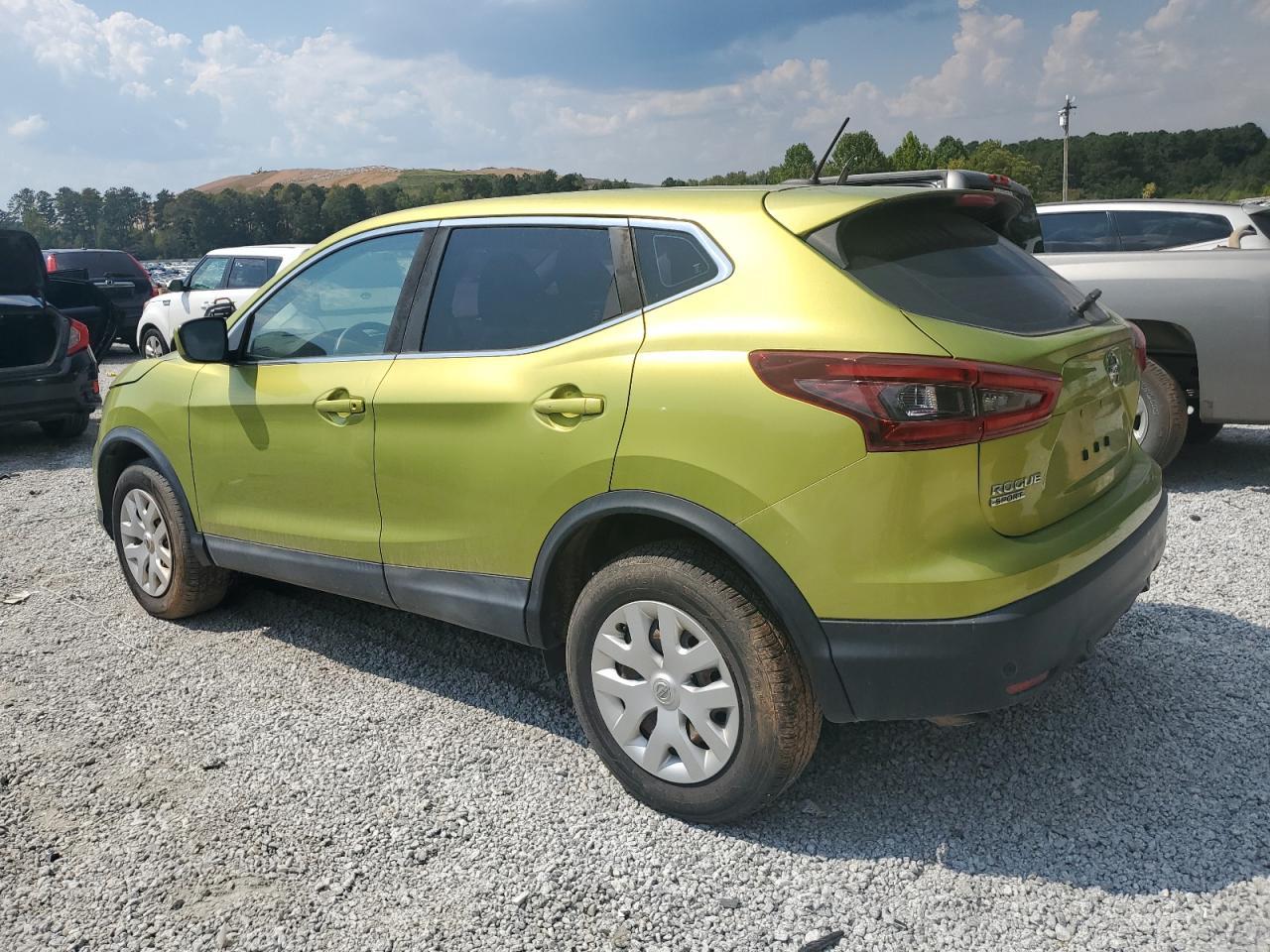 2020 Nissan Rogue Sport S - Image 2