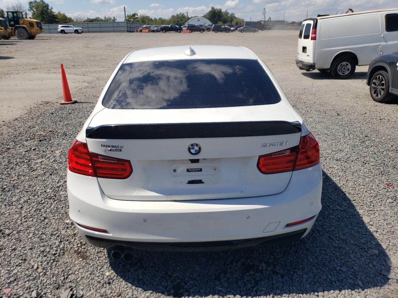 2013 BMW 328 Xi - Фото 6
