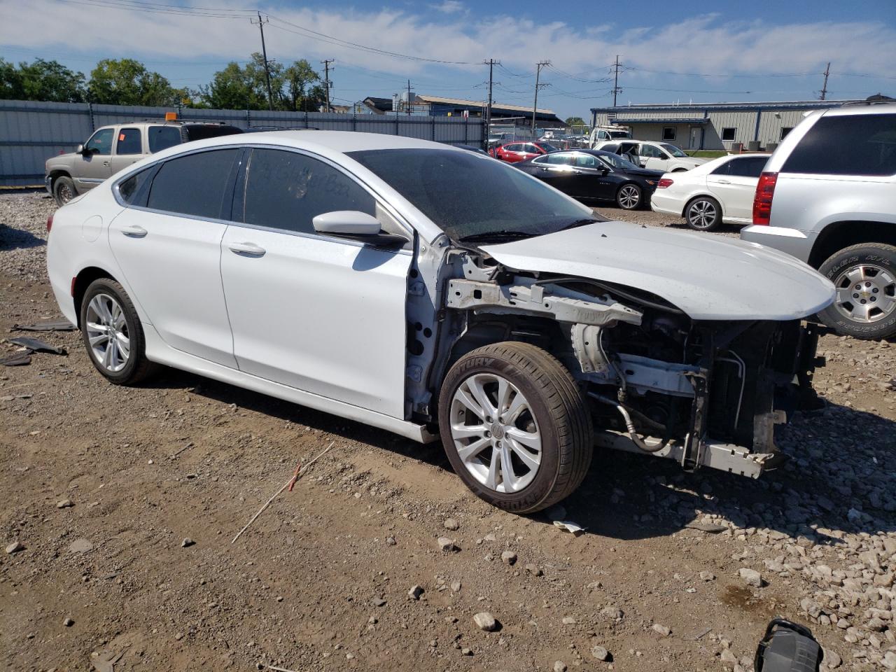 2015 Chrysler 200 Limited - Фото 4