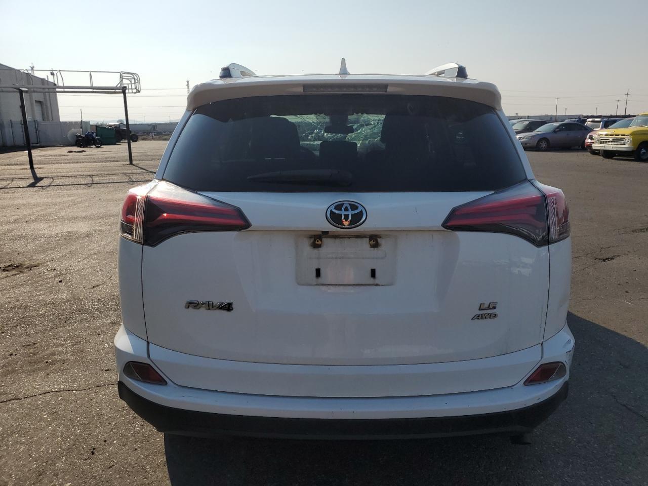 2017 Toyota Rav4 Le - Фото 6