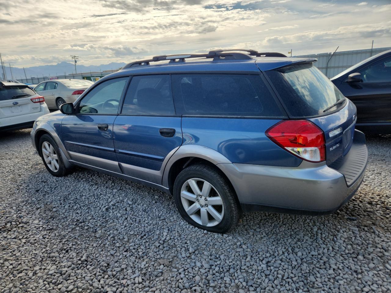 2009 Subaru Outback - Image 2