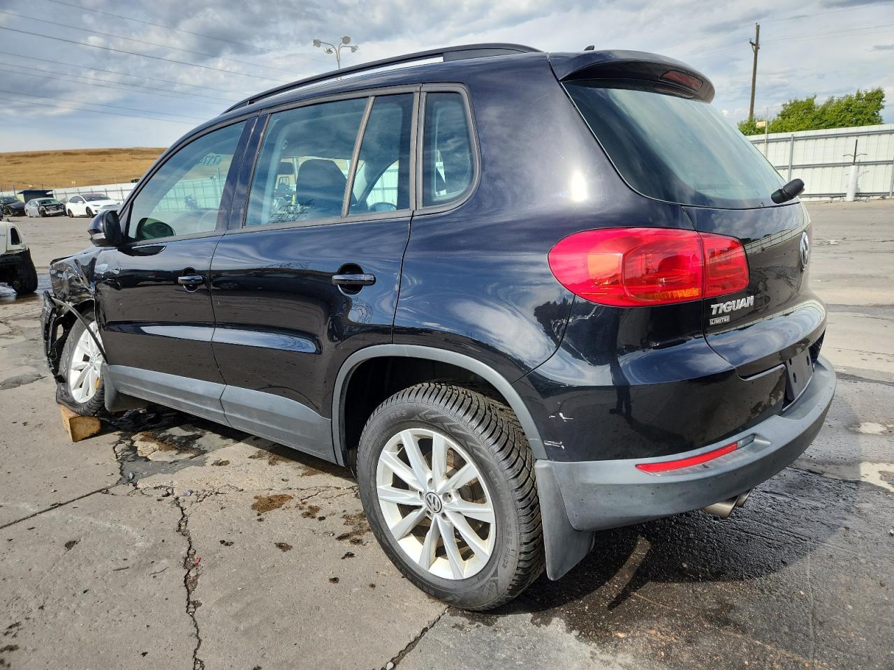 2017 Volkswagen Tiguan S - Image 2