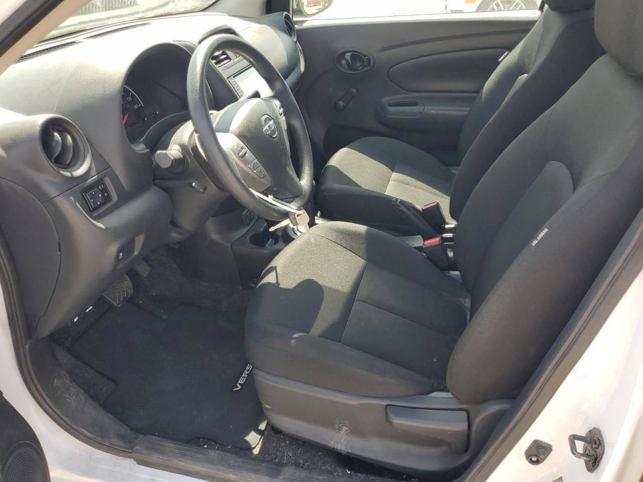 2019 Nissan Versa S - Фото 7