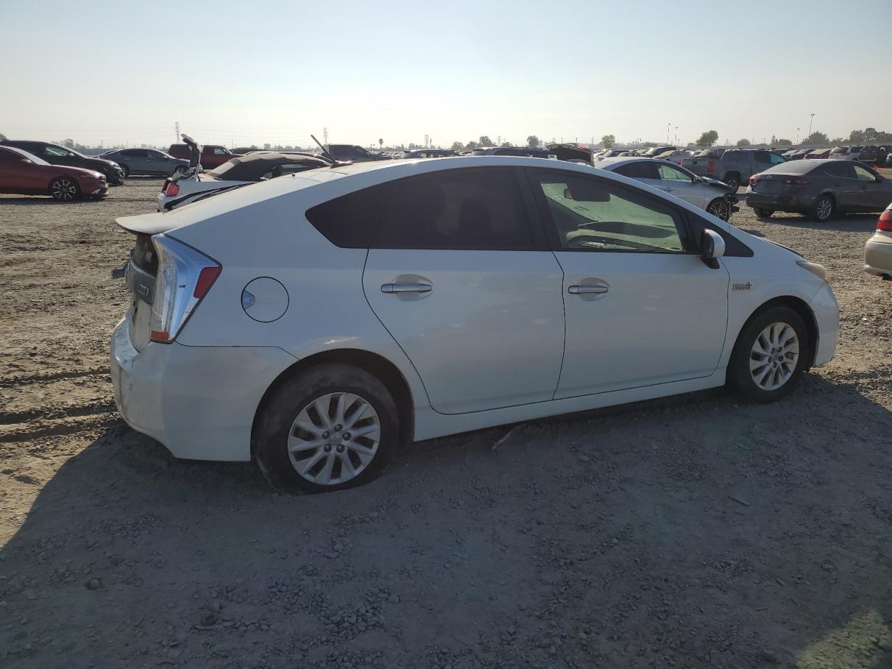 2013 Toyota Prius Plug-In - Image 3