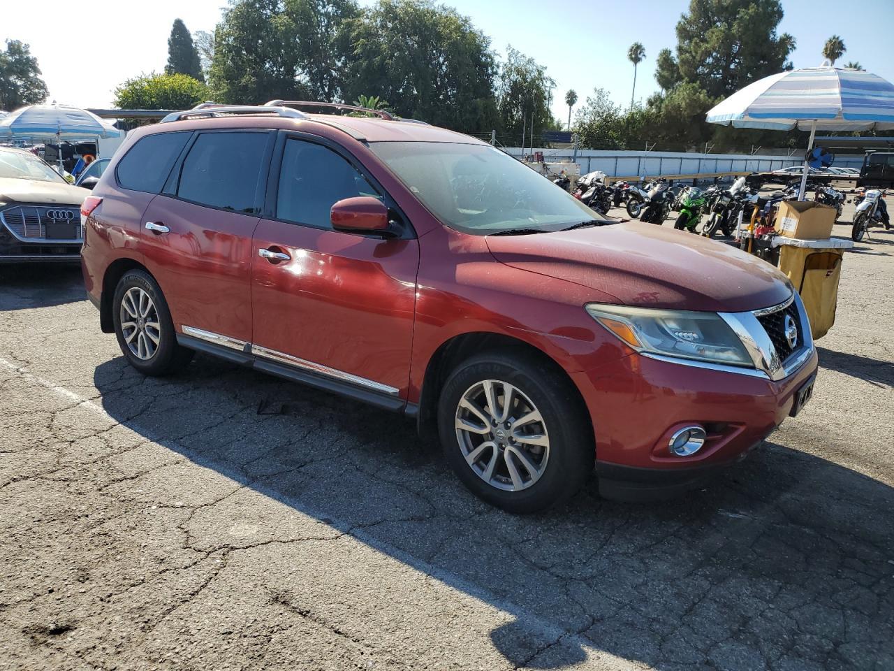 2015 Nissan Pathfinder S - Image 4