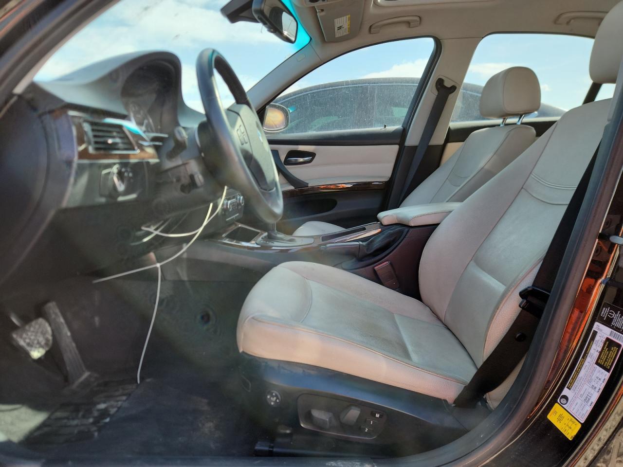 2011 BMW 328 Xi - Image 7