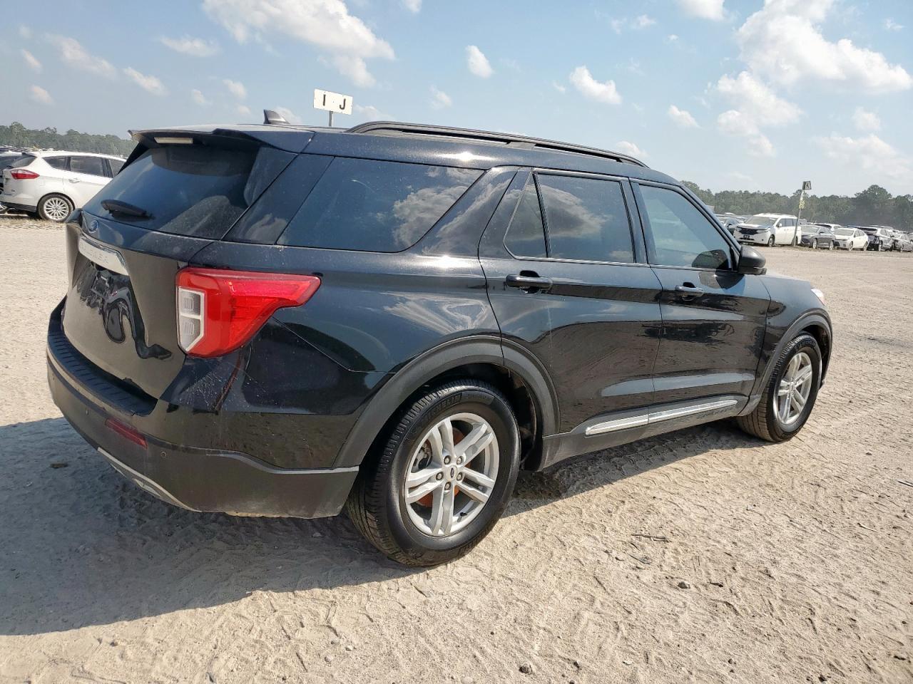 2023 Ford Explorer Xlt - Фото 3