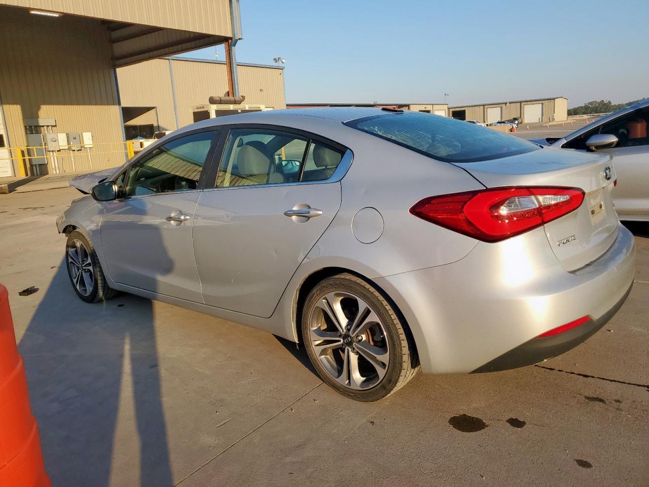 2016 Kia Forte Ex - Фото 2