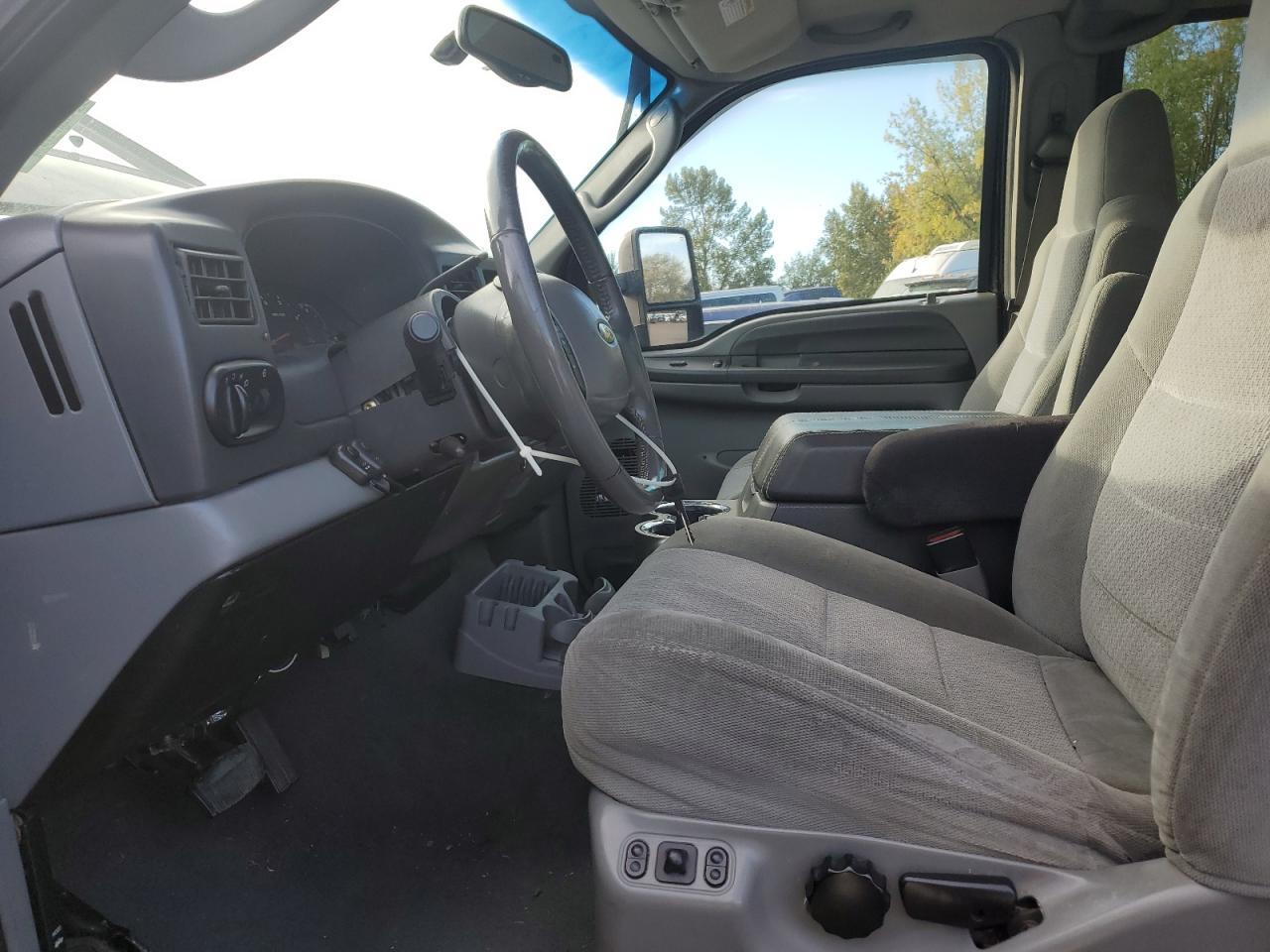 2004 Ford Excursion Xlt - Image 7