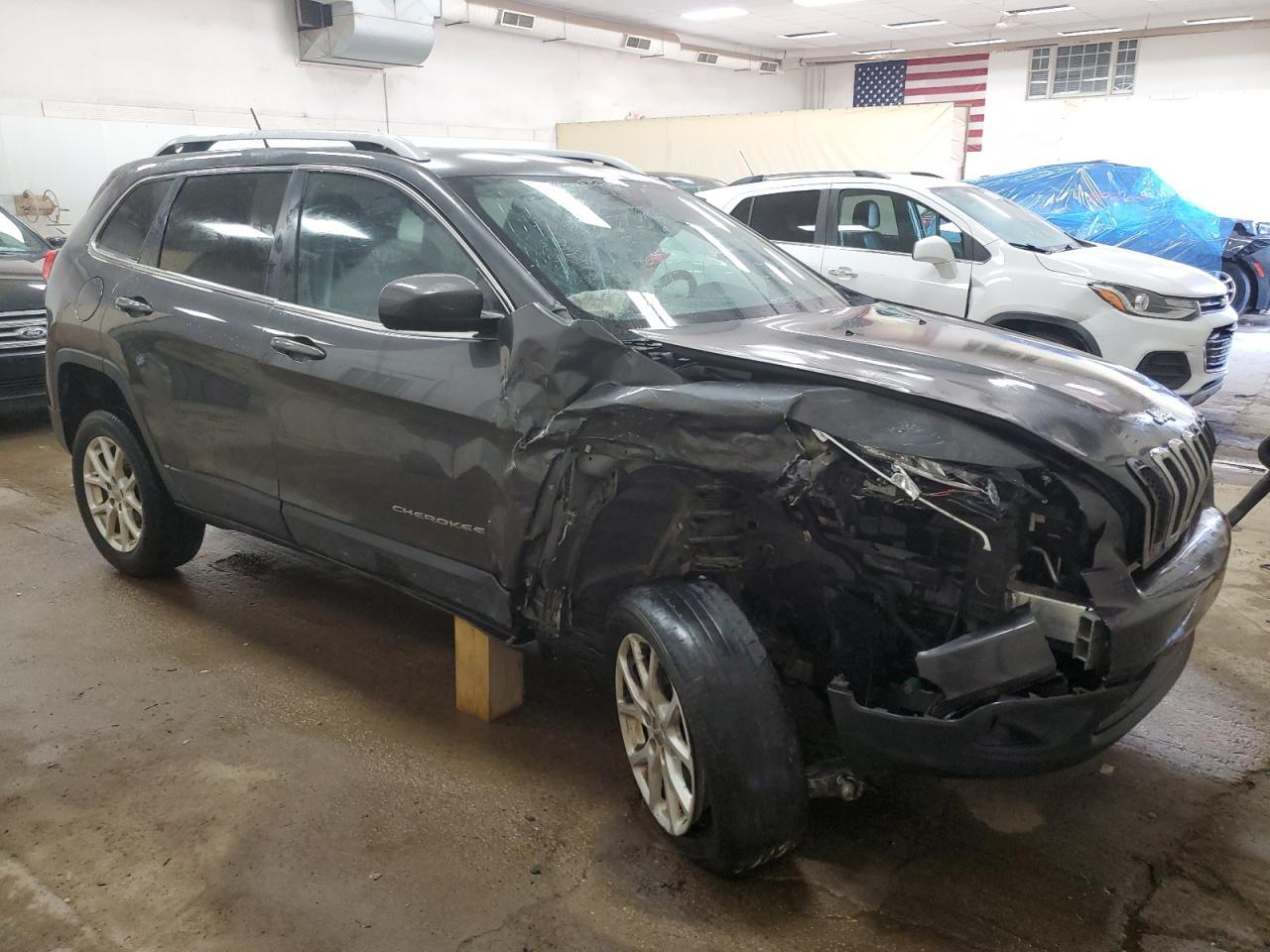 2016 Jeep Cherokee Latitude - Фото 4