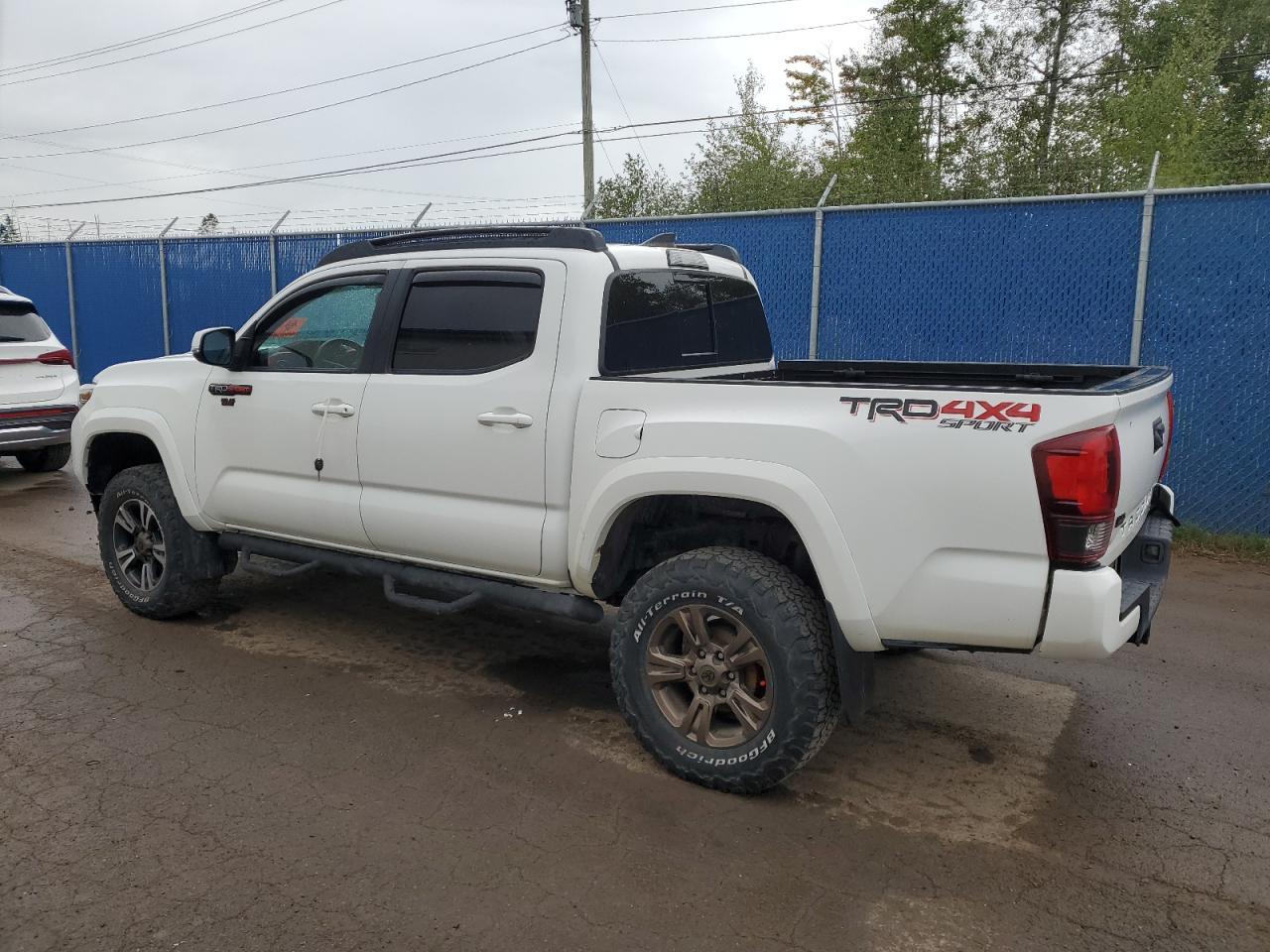 2018 Toyota Tacoma Double Cab - Image 2