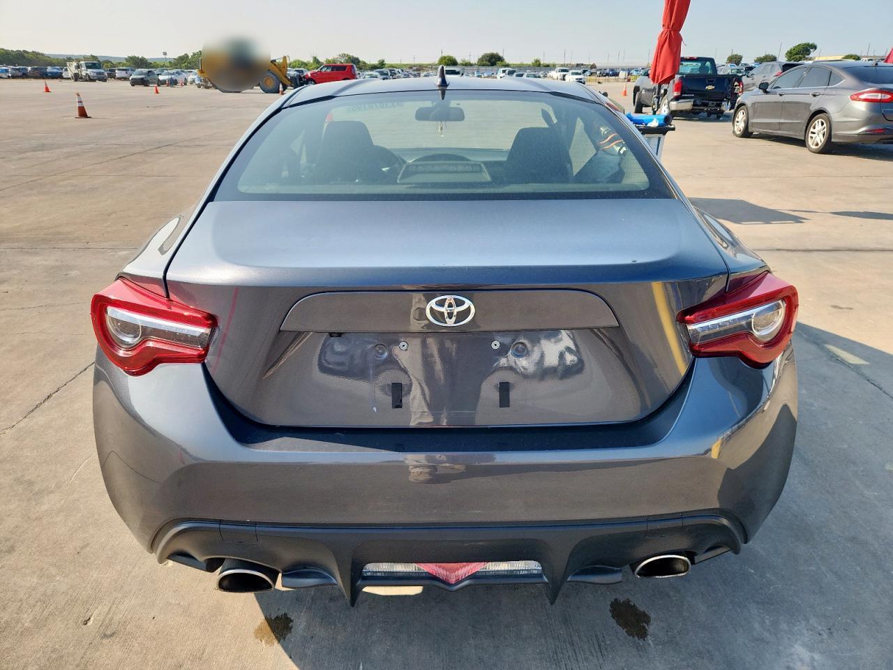 2020 Toyota 86 - Image 6