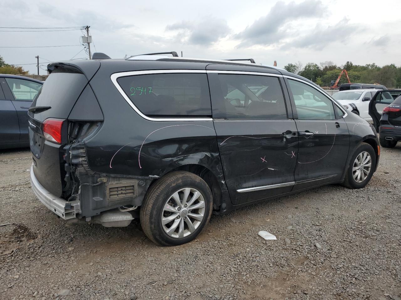 2019 Chrysler Pacifica Touring L - Фото 3