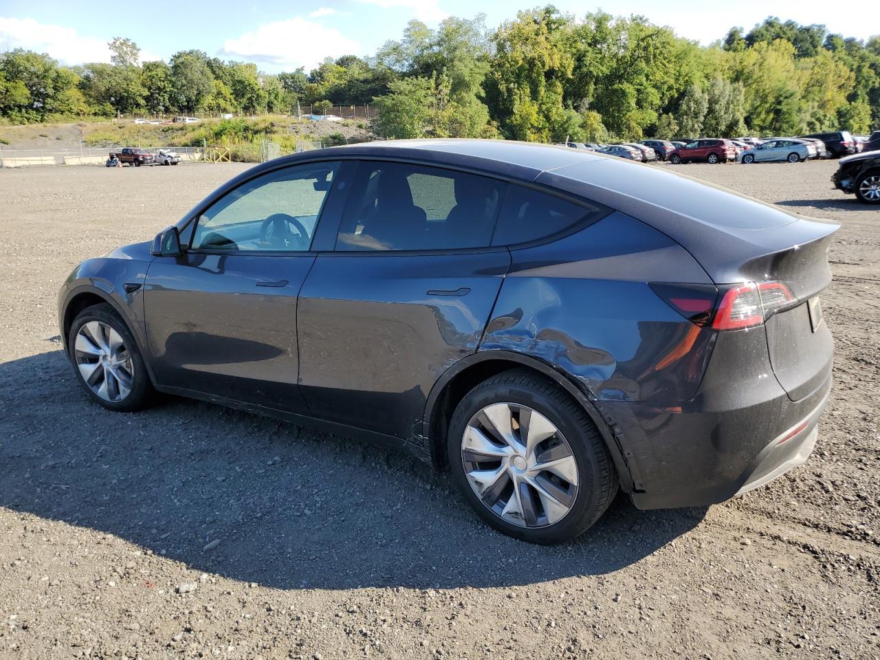 2024 Tesla Model Y - Image 2
