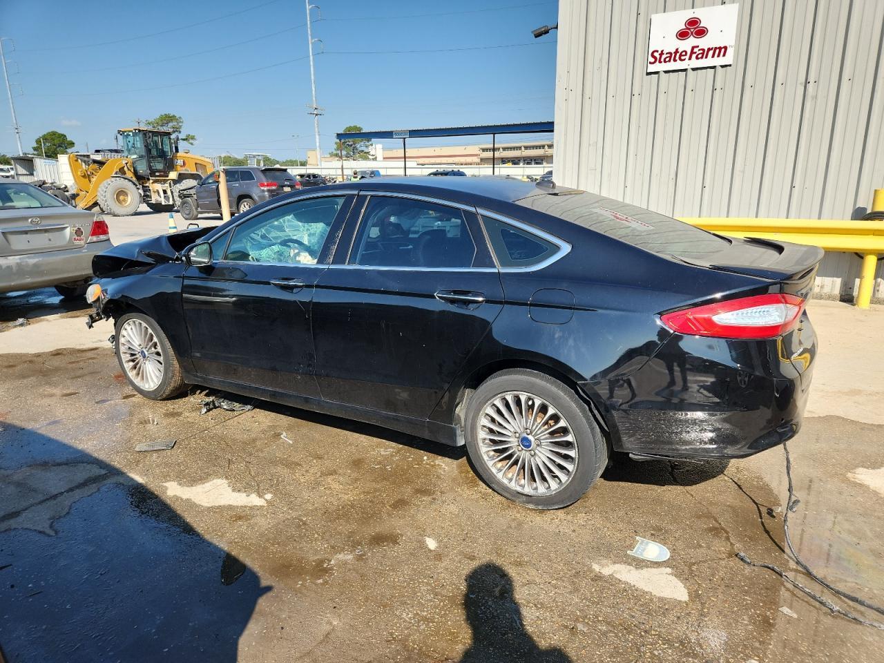 2016 Ford Fusion Titanium - Image 2