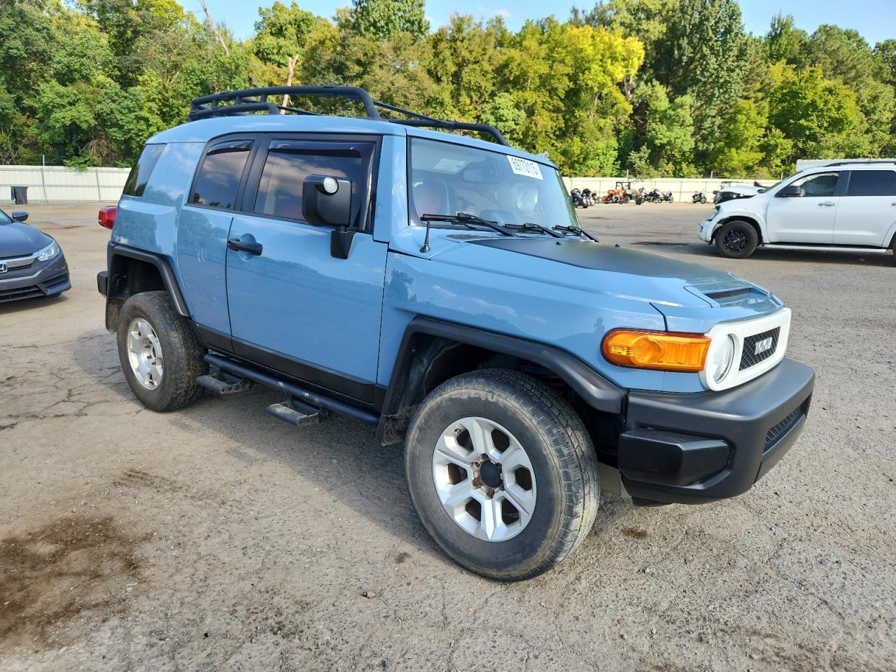 2014 Toyota Fj Cruiser - Image 4