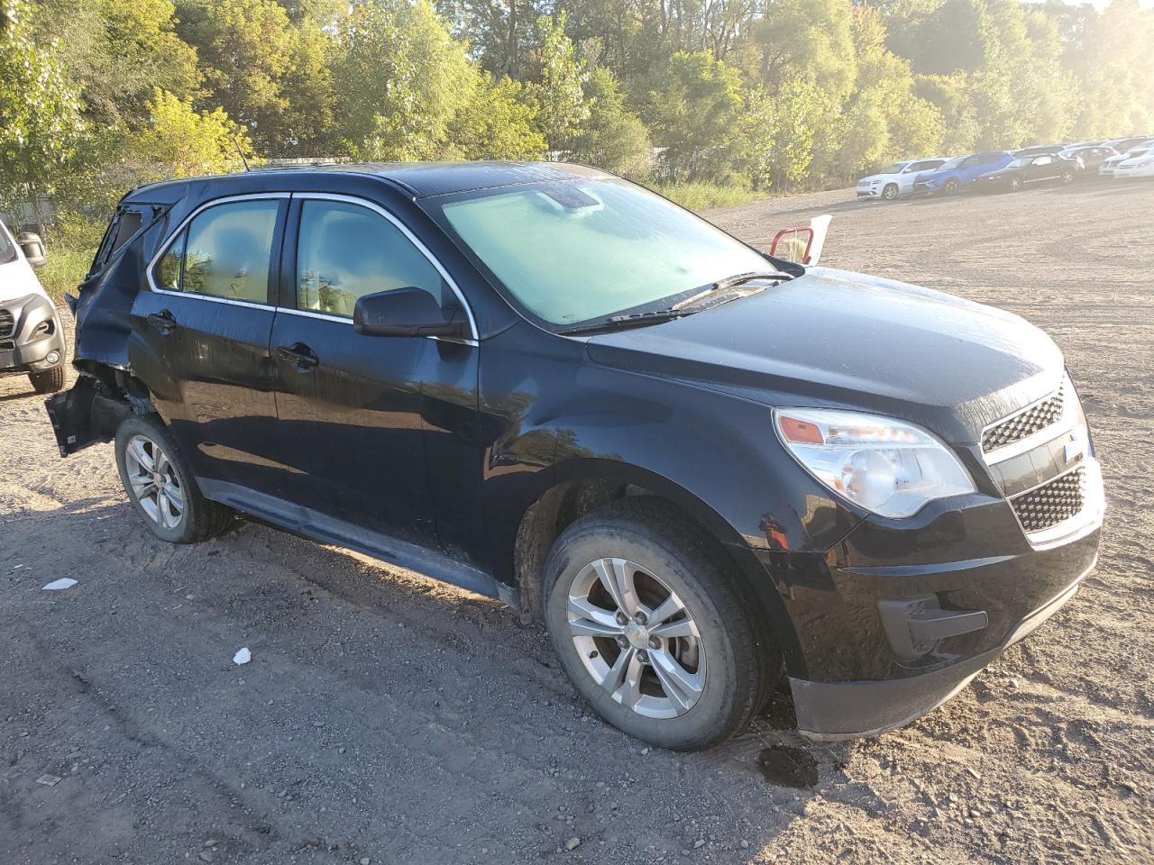 2013 Chevrolet Equinox Ls - Image 4