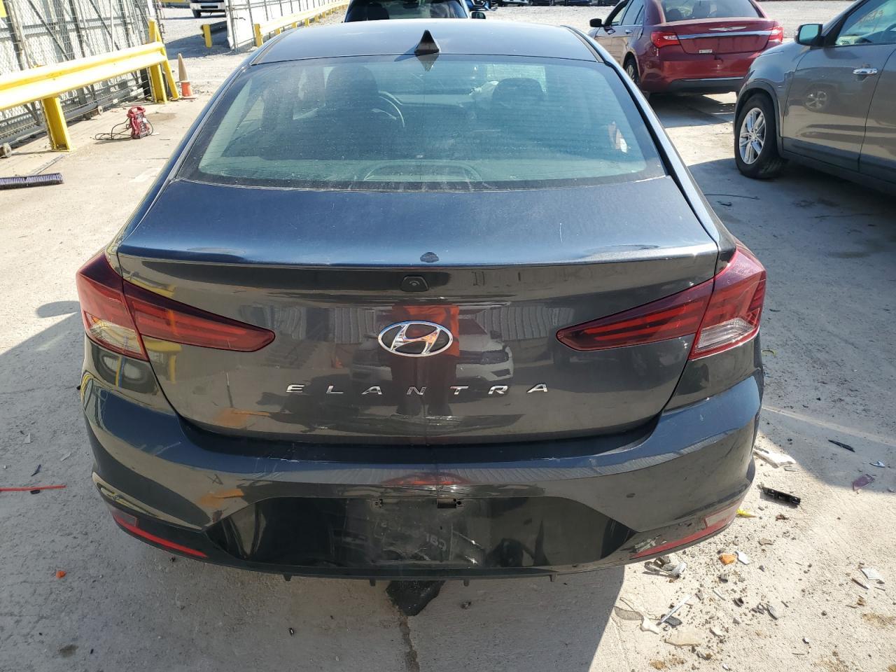2020 Hyundai Elantra Sel - Фото 6