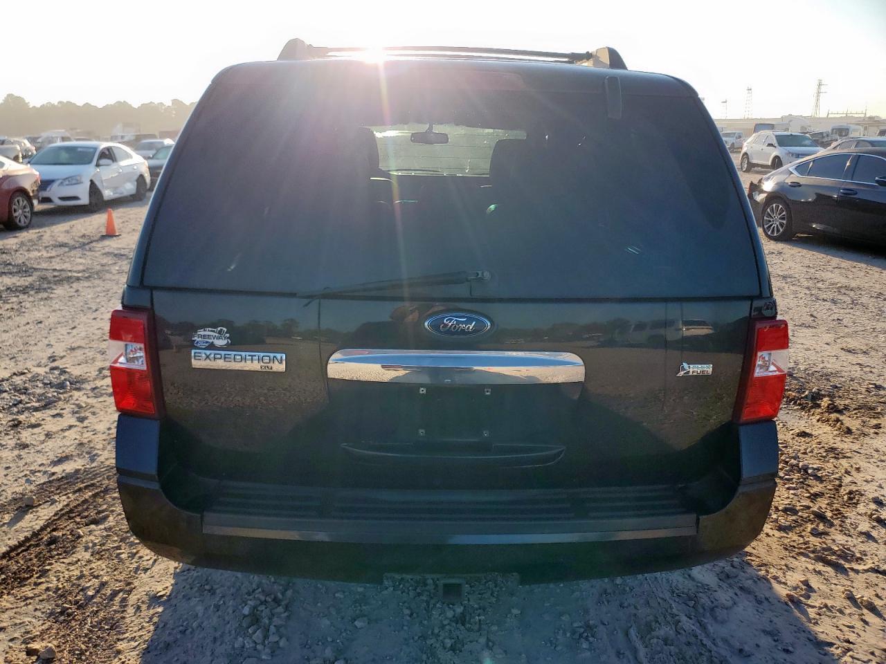 2010 Ford Expedition Xlt - Фото 6