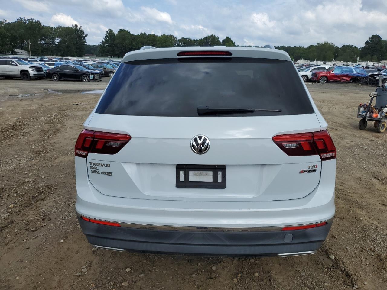 2018 Volkswagen Tiguan Se - Image 6