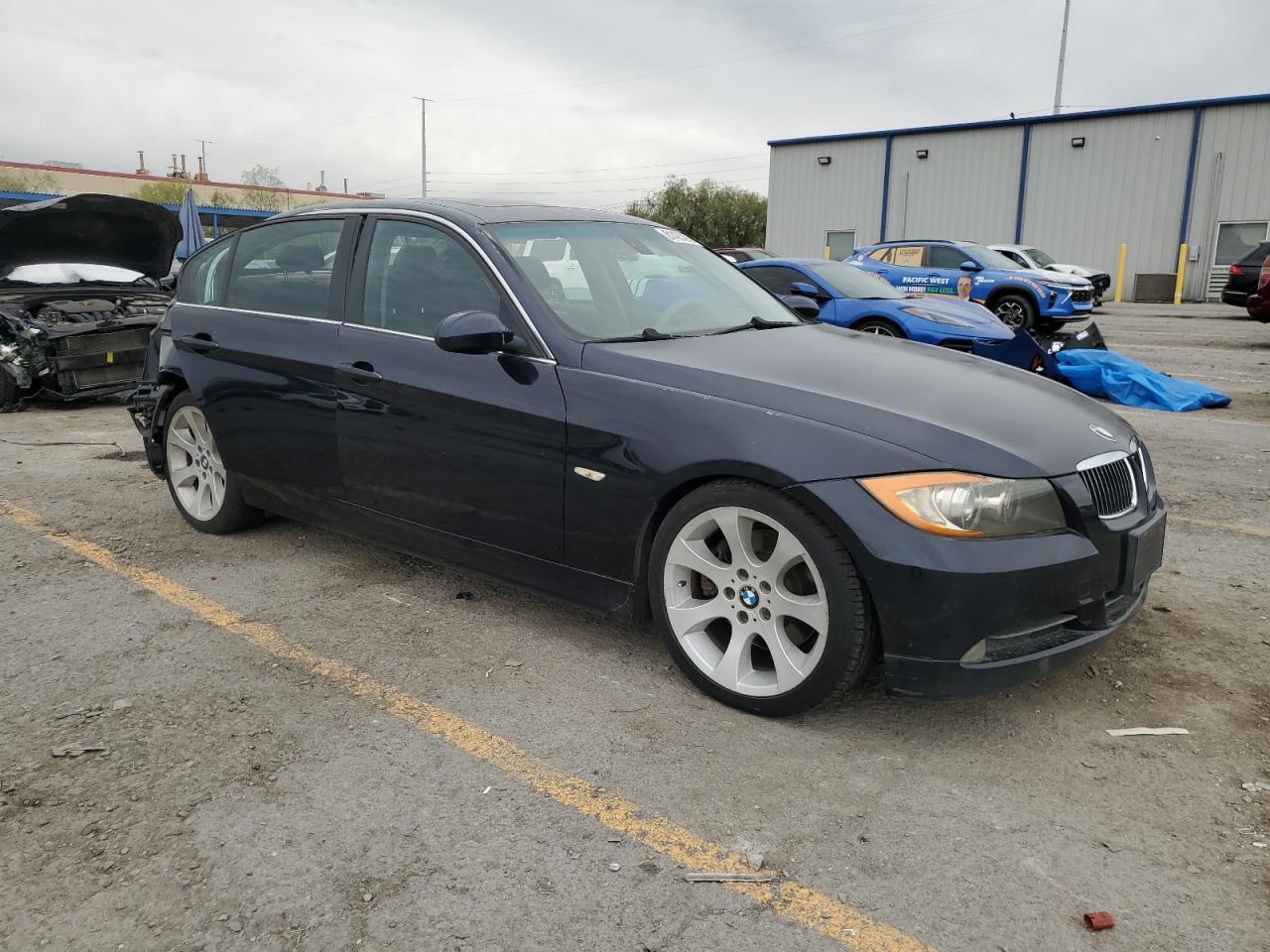 2006 BMW 330 I - Image 4