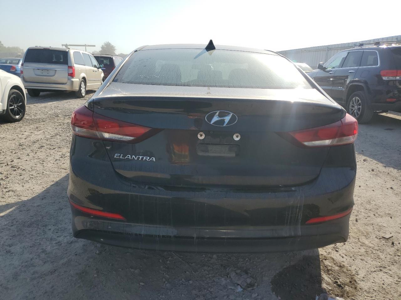 2018 Hyundai Elantra - Фото 6