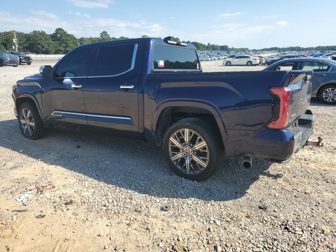 2022 Toyota Tundra Crewmax Capstone - Фото 2