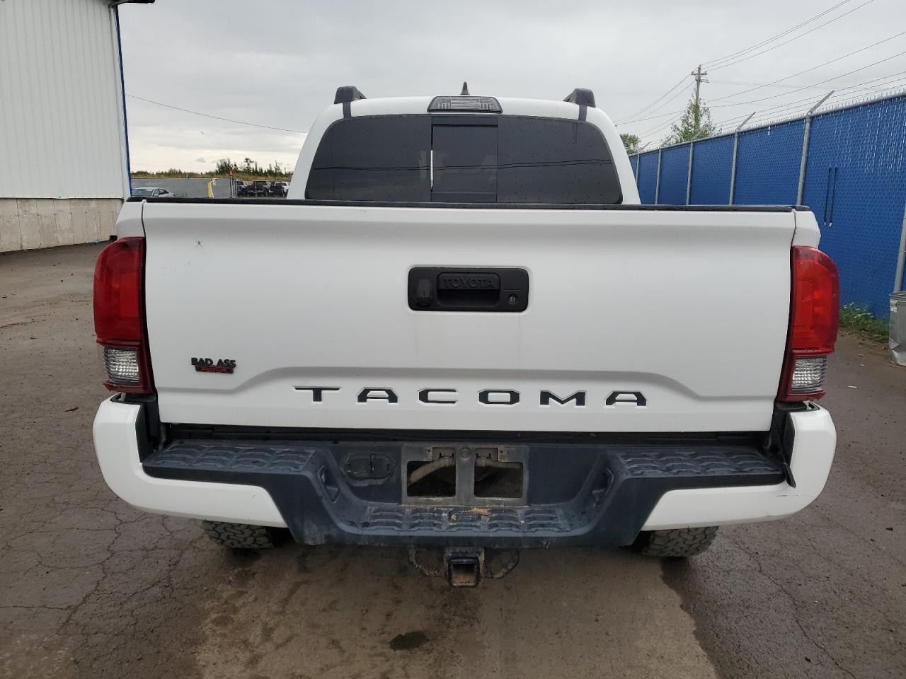 2018 Toyota Tacoma Double Cab - Image 6