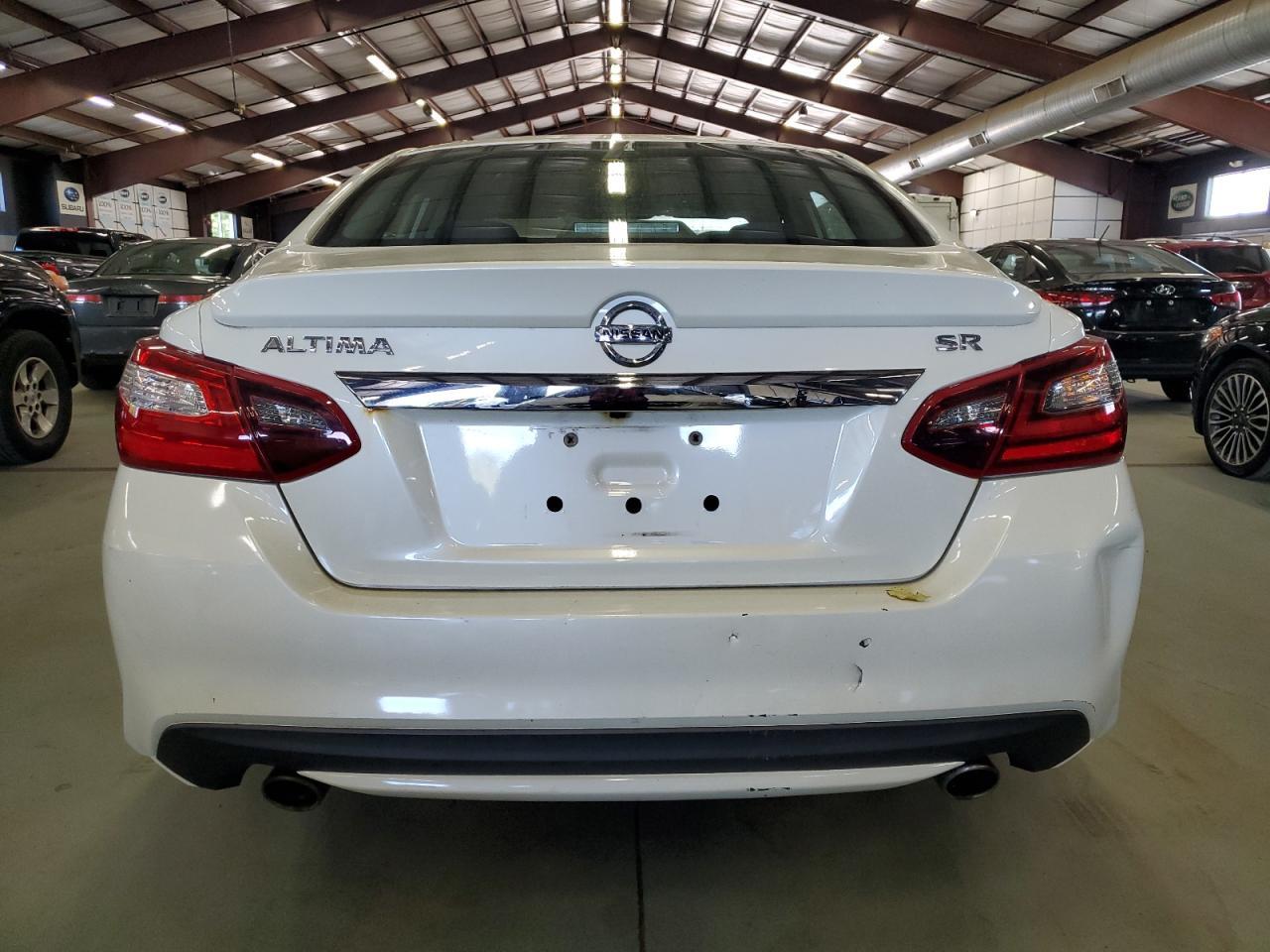 2017 Nissan Altima 2.5 - Image 6