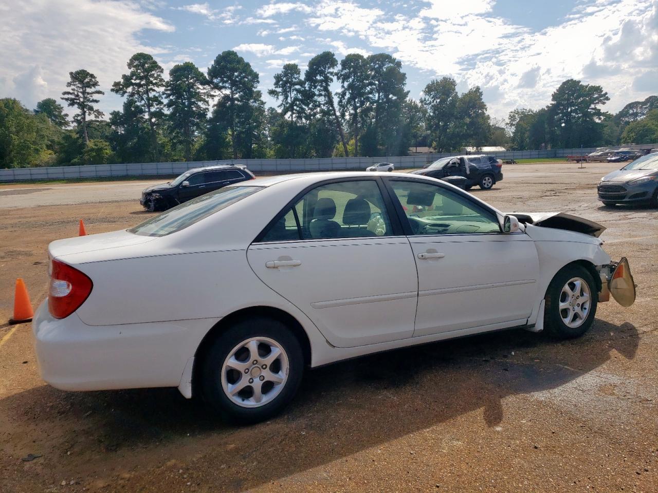 2004 Toyota Camry Le - Фото 3