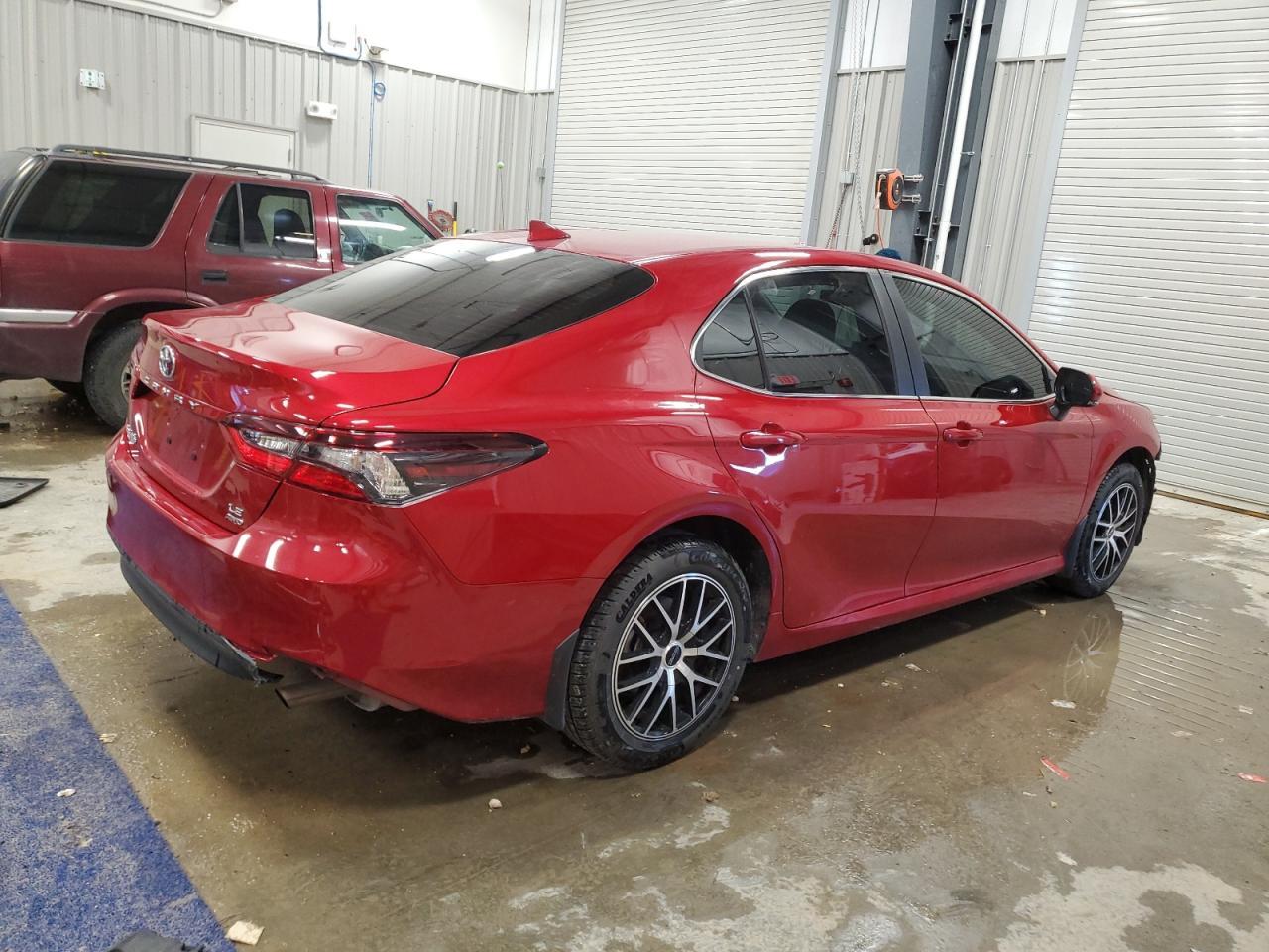 2024 Toyota Camry Le - Фото 3