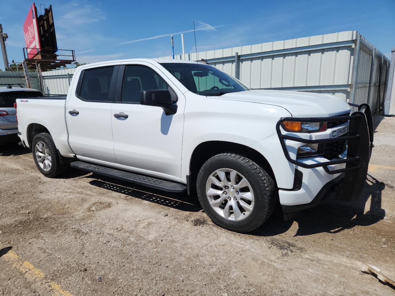 2019 Chevrolet Silverado K1500 Custom - Фото 4