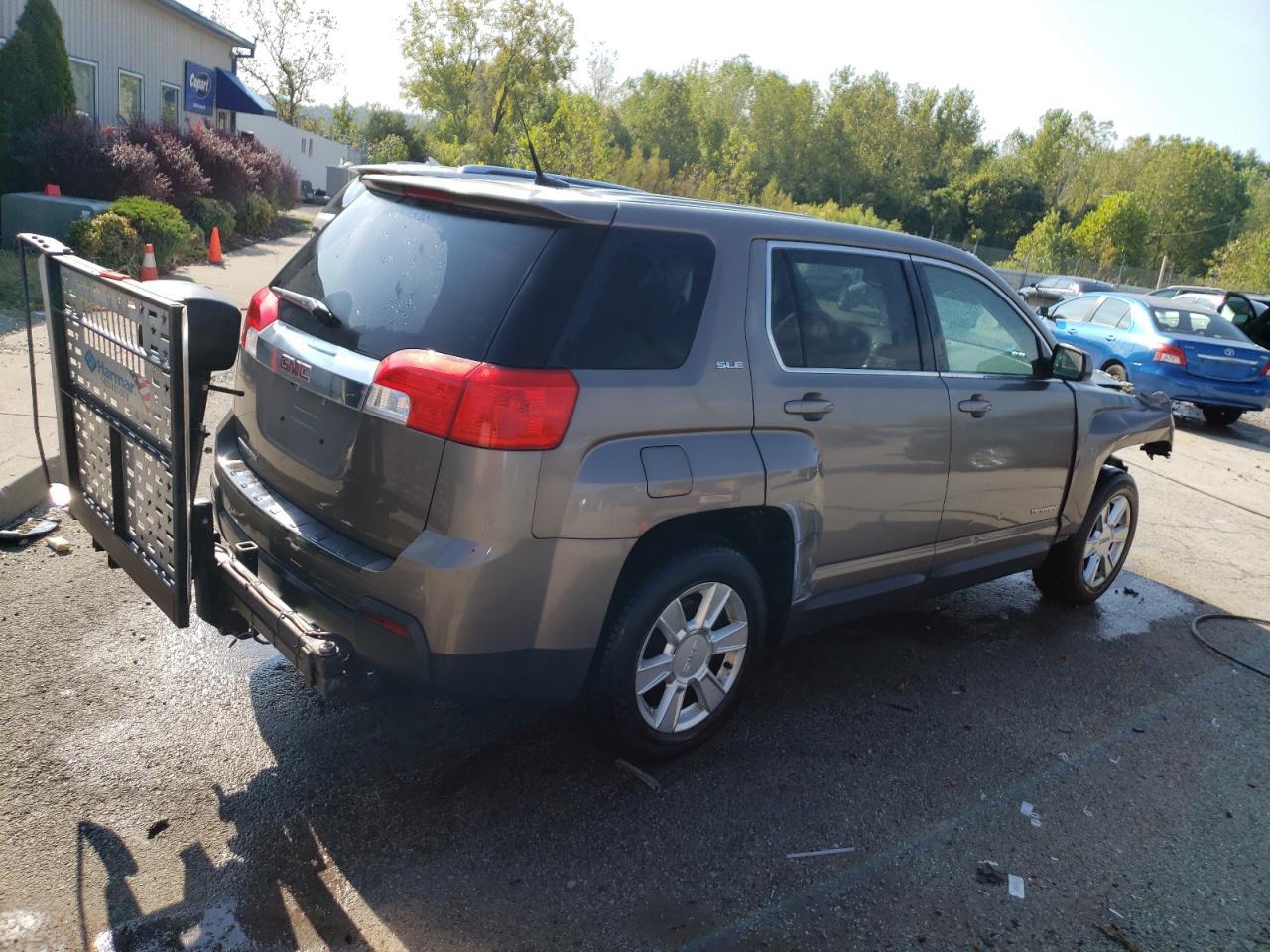 2011 GMC Terrain Sle - Image 3