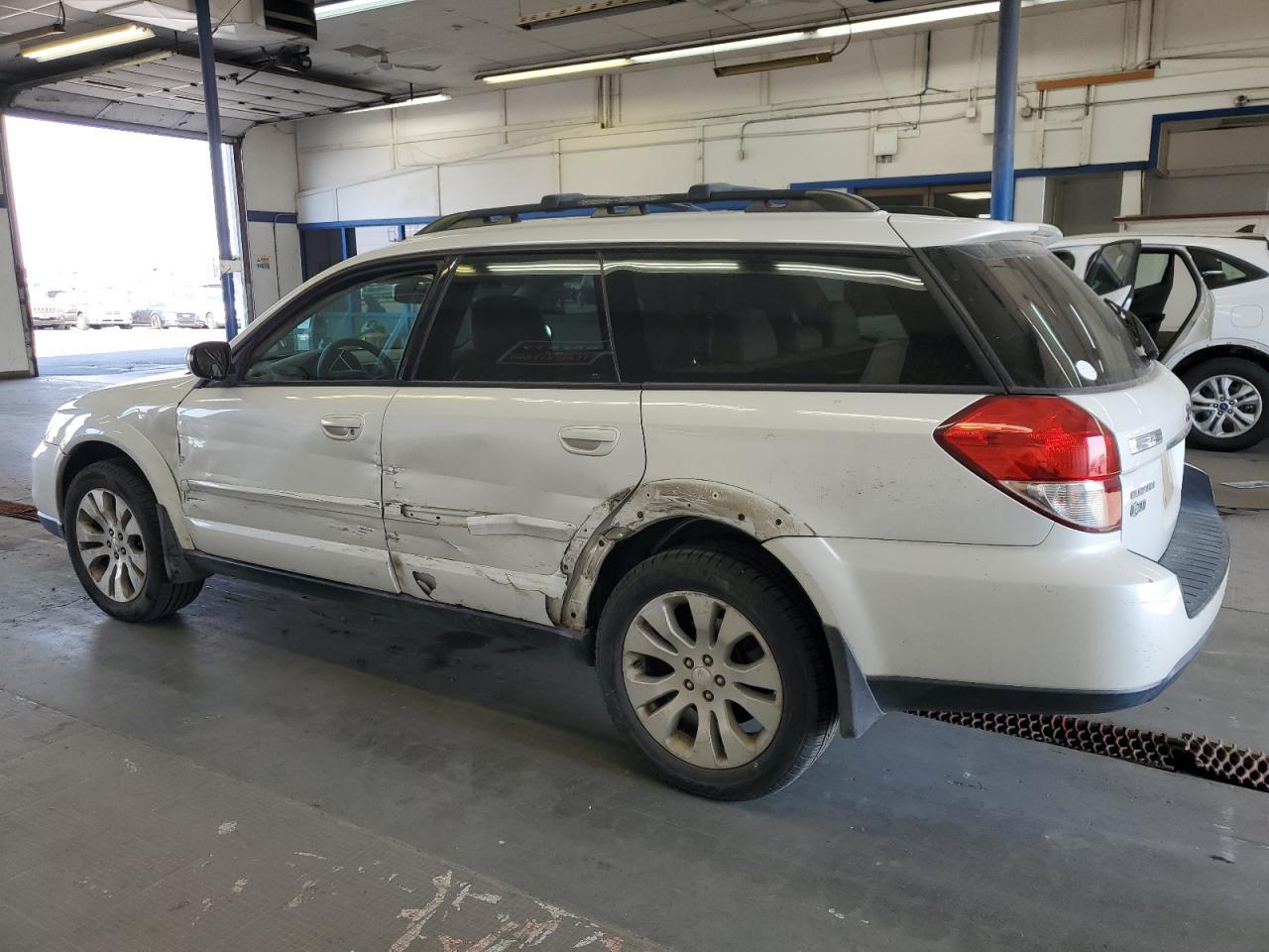 2009 Subaru Outback 2.5I Limited - Фото 2