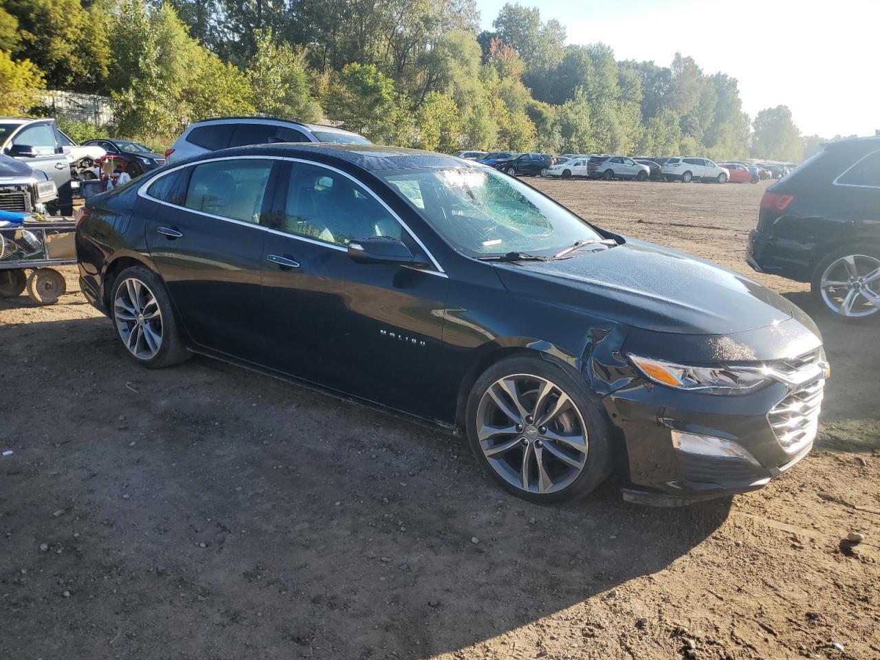 2020 Chevrolet Malibu Premier - Image 4