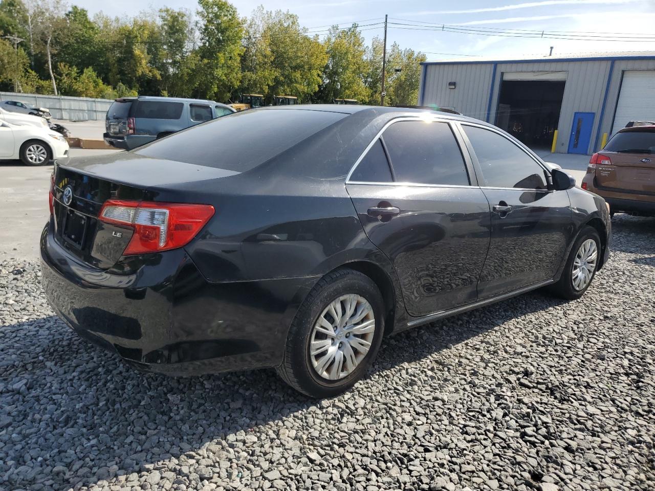 2013 Toyota Camry Le - Image 3