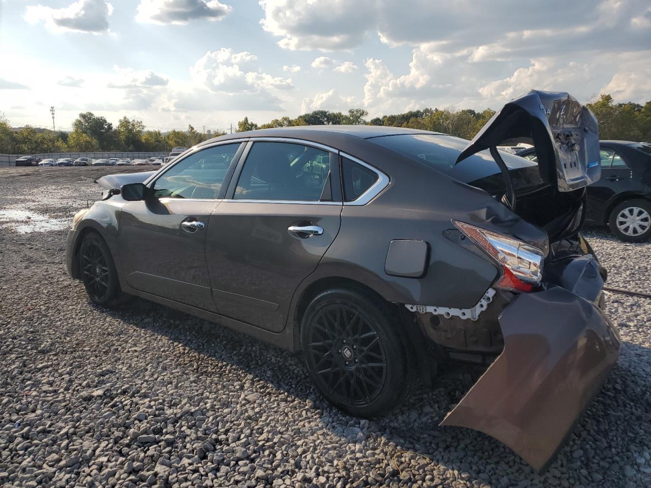 2014 Nissan Altima 2.5 S - Фото 2