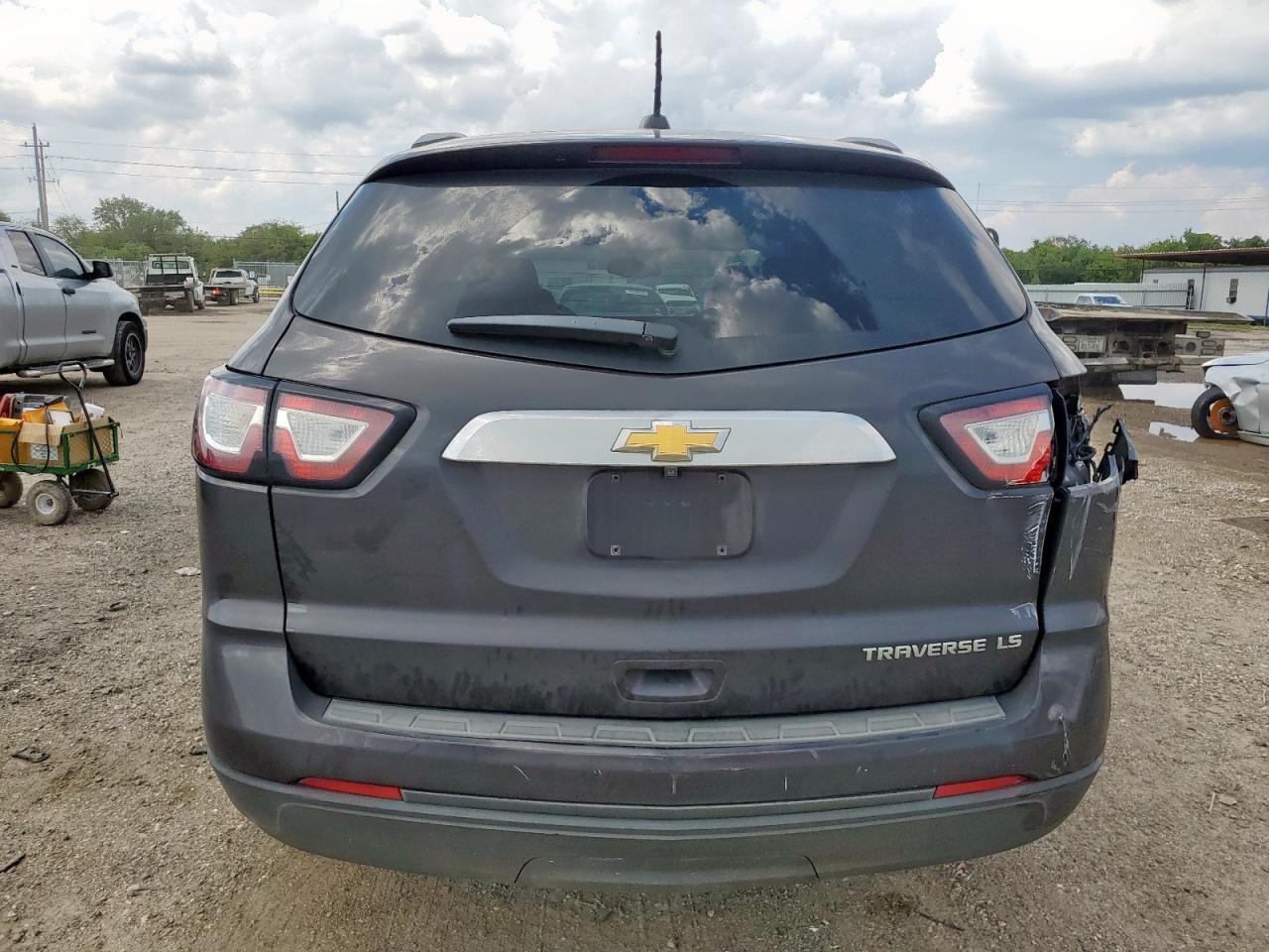 2016 Chevrolet Traverse Ls - Фото 6