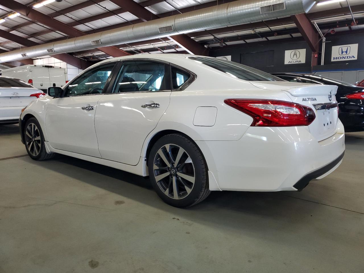 2017 Nissan Altima 2.5 - Image 2