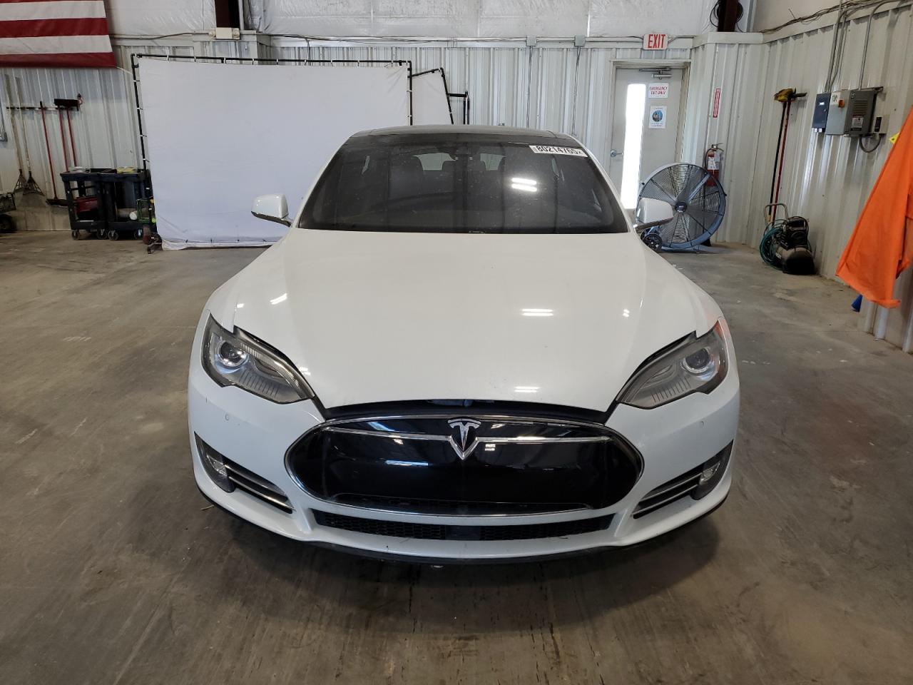 2016 Tesla Model S - Image 5