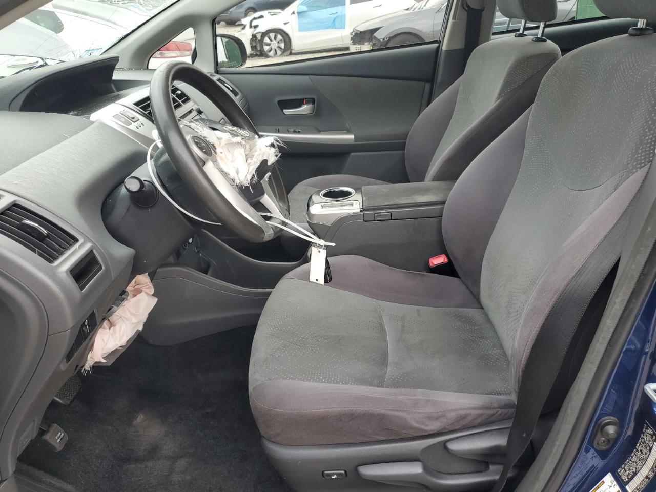 2012 Toyota Prius V - Фото 7