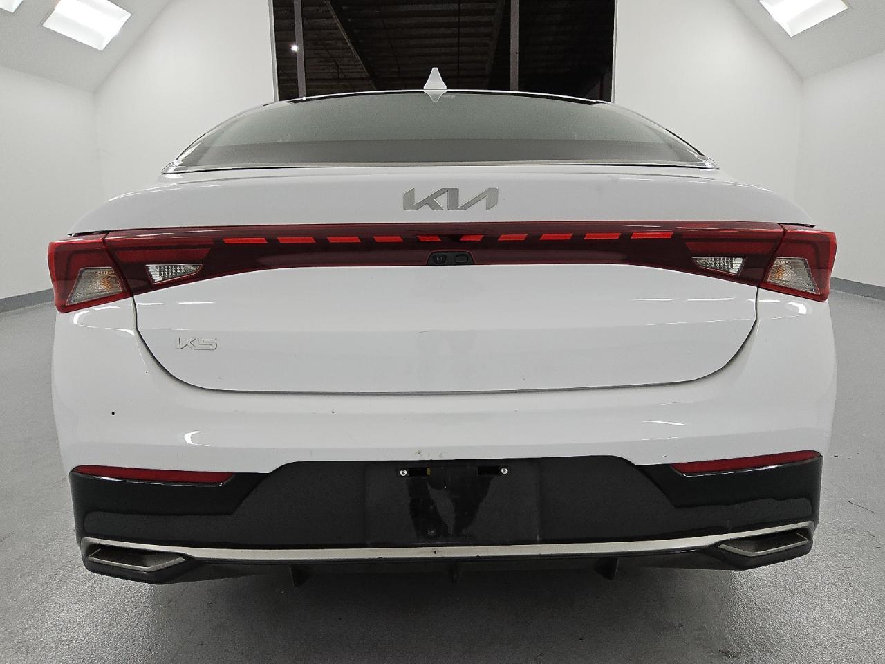 2023 Kia K5 Lxs - Image 6