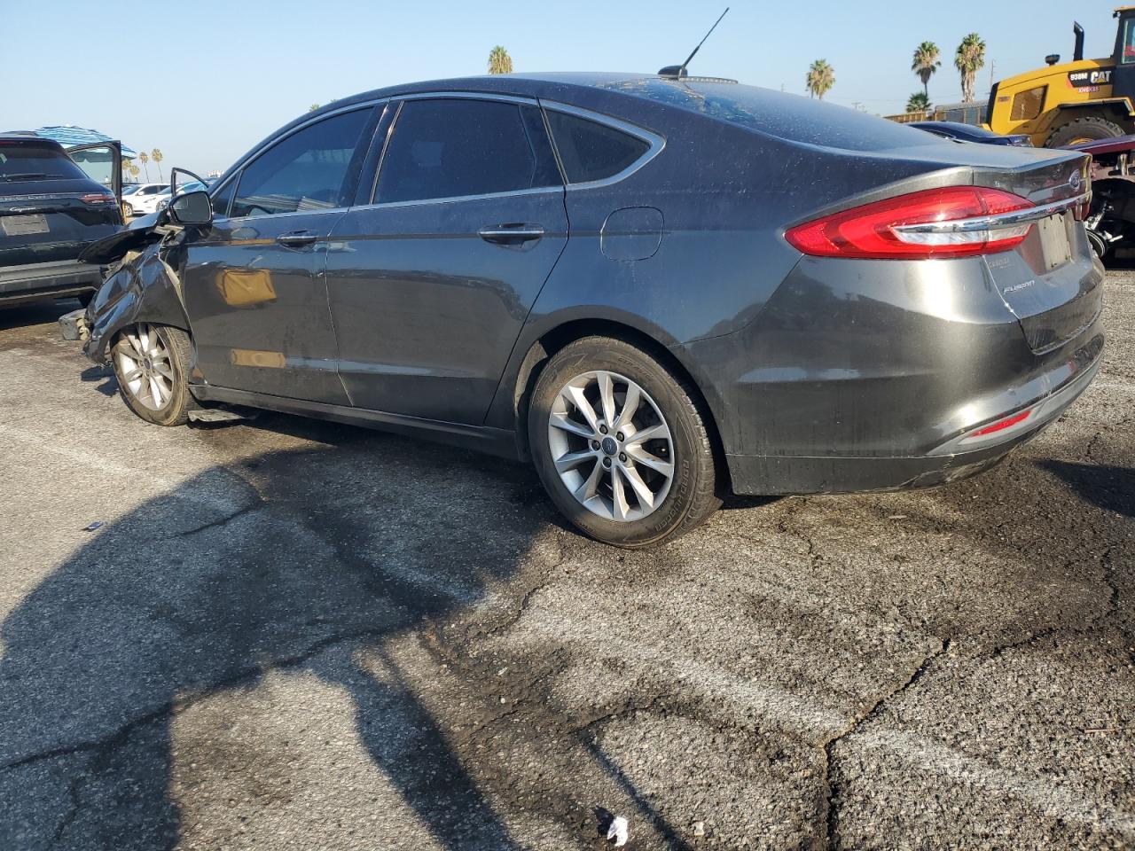 2017 Ford Fusion Se - Фото 2