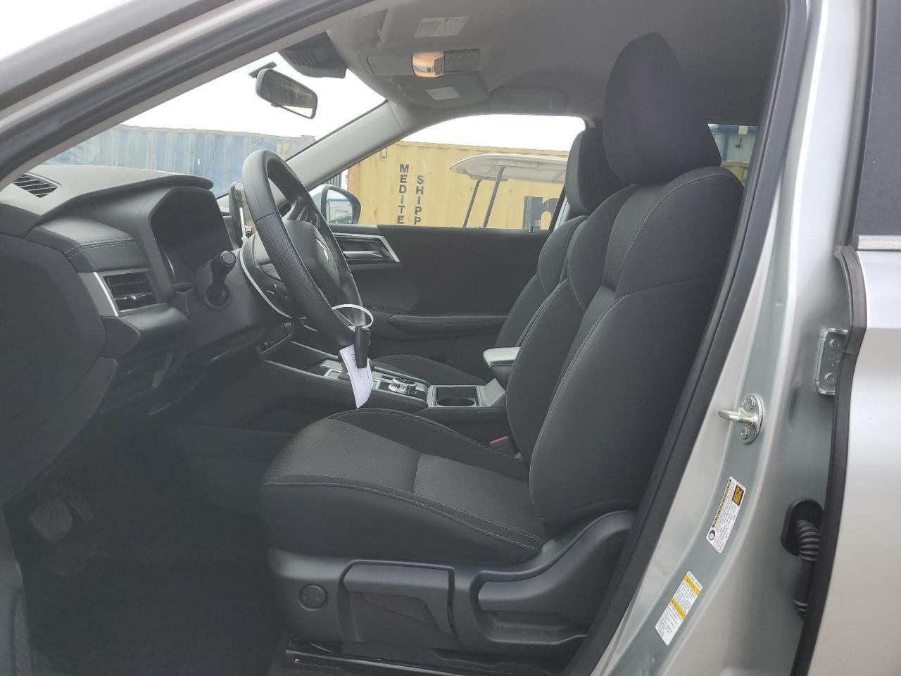 2022 Mitsubishi Outlander Es - Image 7