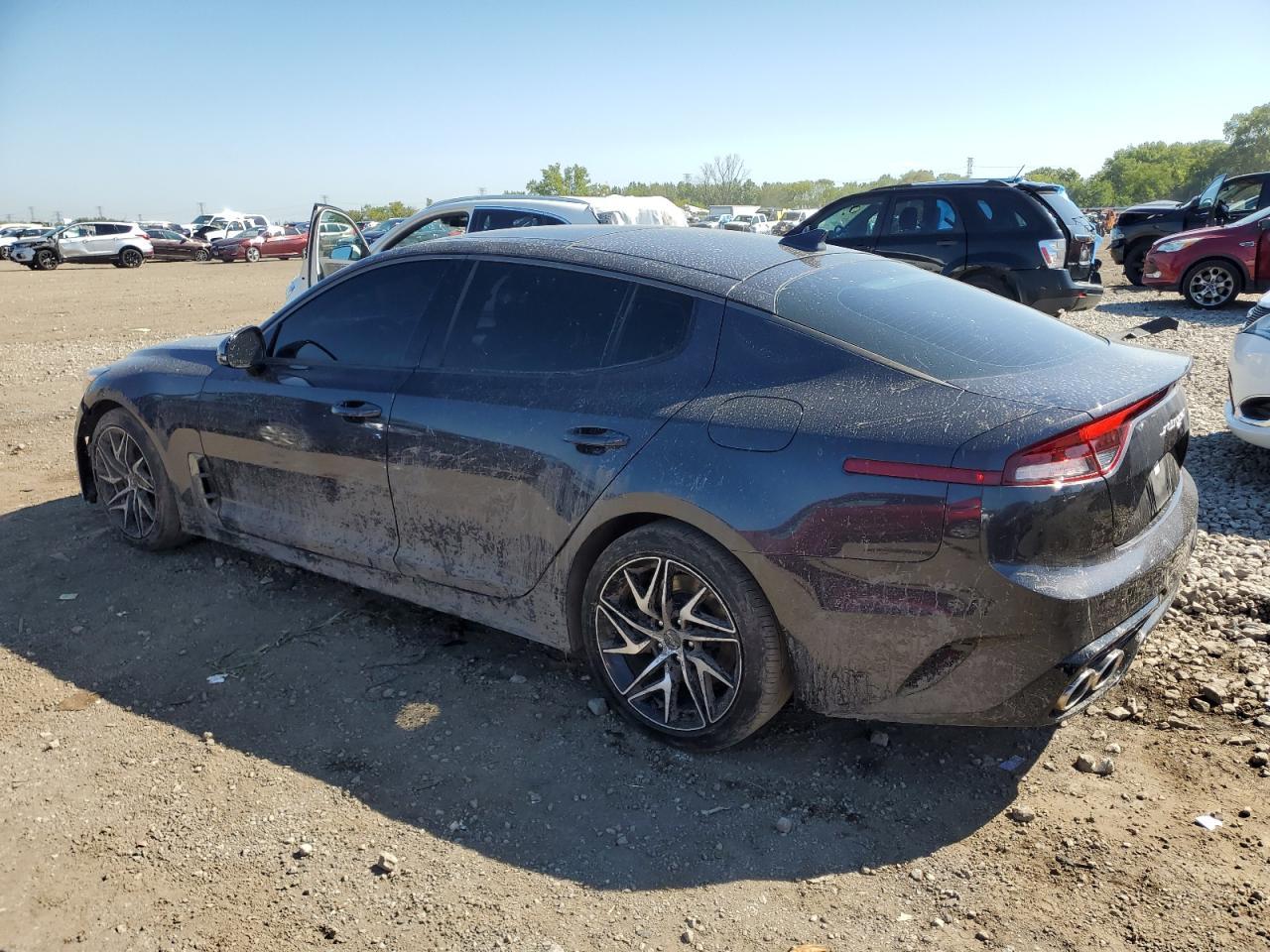 2023 Kia Stinger Gt Line - Image 2